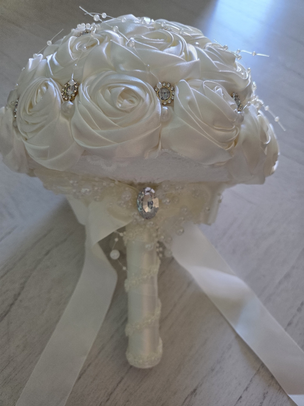 Mhojpik Artificial Rose Bouquet (Ivory, 8.7")